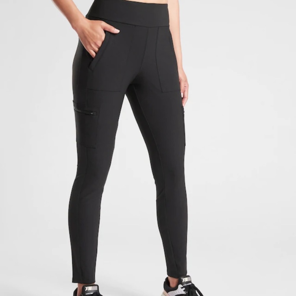 Athleta highline hybrid cargo tight